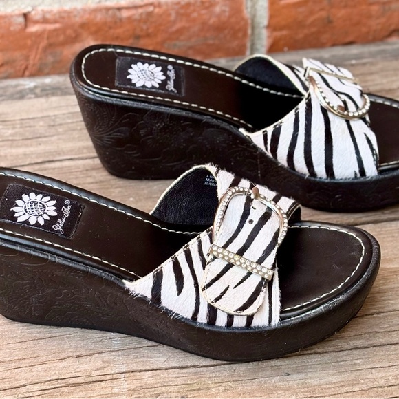 Yellow Box Zebra Black White Leather Wedge Slides Sandals Sz 6 - Picture 3 of 7